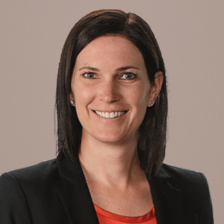 Katie Thomas headshot