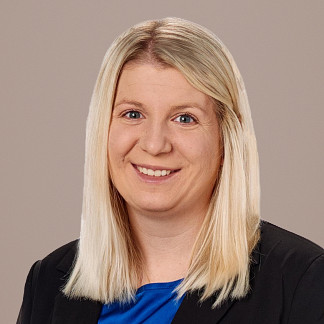 Julie Squiers headshot